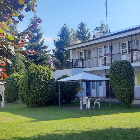 Hotel Dom Wczasowy Lodzianka Mrzeżyno Exterior foto
