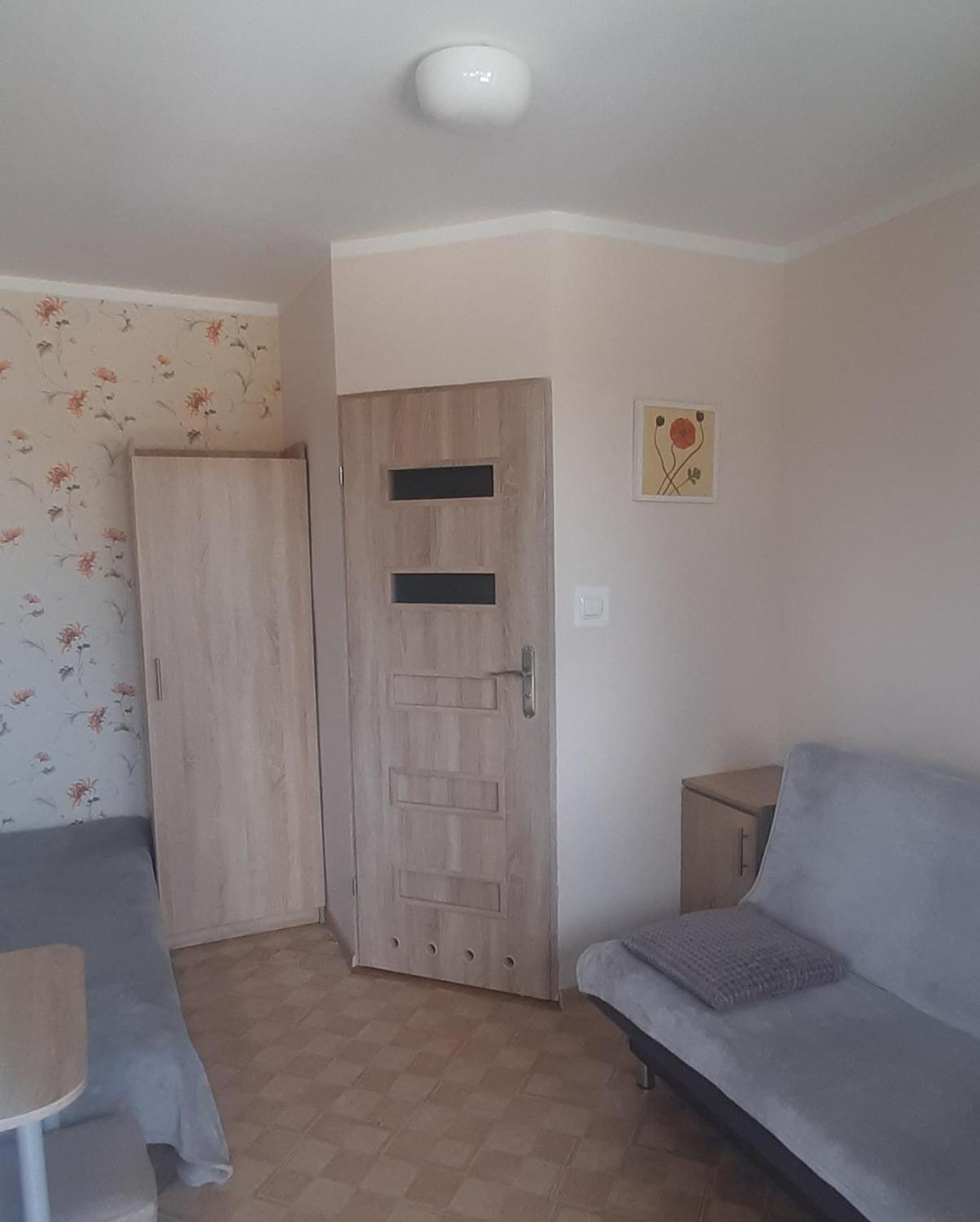 Hotel Dom Wczasowy Lodzianka Mrzeżyno Exterior foto